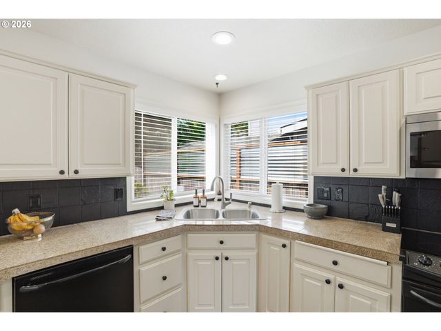 2511 Nw 116TH St, Vancouver, WA 98685