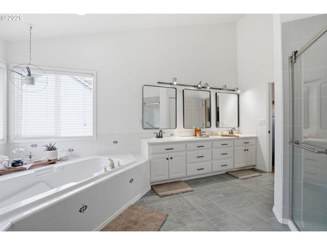 2511 Nw 116TH St, Vancouver, WA 98685