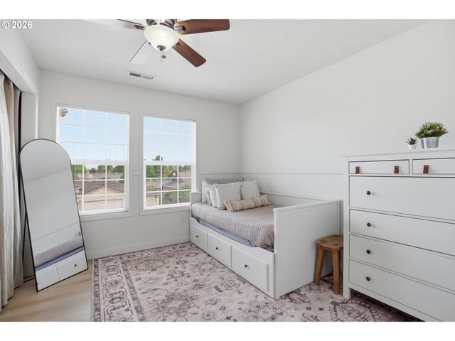 2511 Nw 116TH St, Vancouver, WA 98685