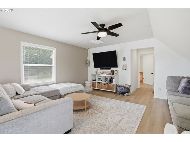 2511 Nw 116TH St, Vancouver, WA 98685