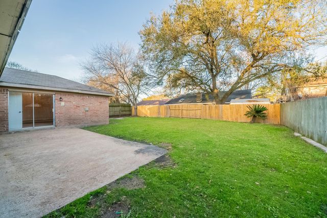 16234 Summer Wind Drive, Houston, TX 77090