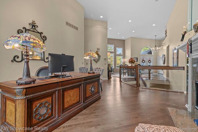 288 Prestwick Trail, Highland Charter Township, MI 48357