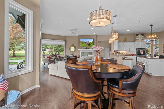 288 Prestwick Trail, Highland Charter Township, MI 48357