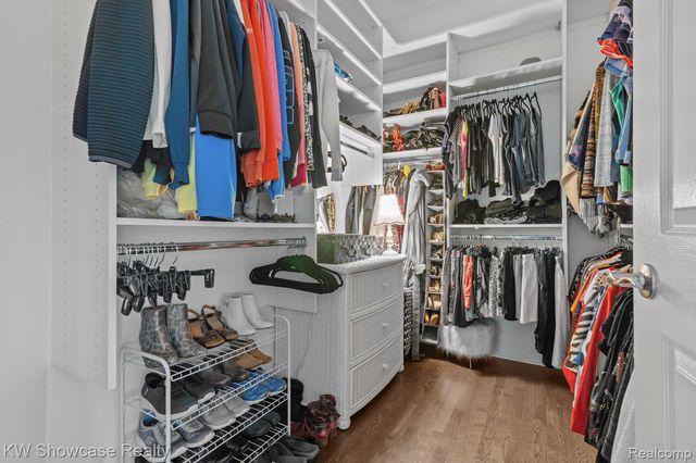 288 Prestwick Trail, Highland Charter Township, MI 48357