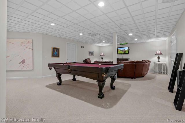 288 Prestwick Trail, Highland Charter Township, MI 48357