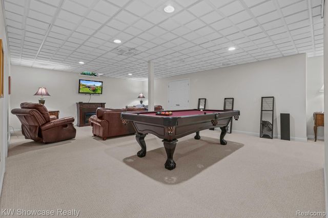 288 Prestwick Trail, Highland Charter Township, MI 48357