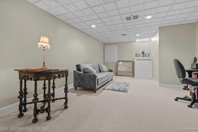 288 Prestwick Trail, Highland Charter Township, MI 48357