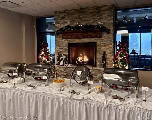 288 Prestwick Trail, Highland Charter Township, MI 48357