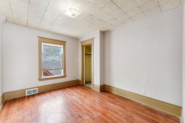 906 5th Street E, Saint Paul, MN 55106