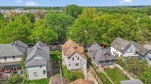 906 5th Street E, Saint Paul, MN 55106