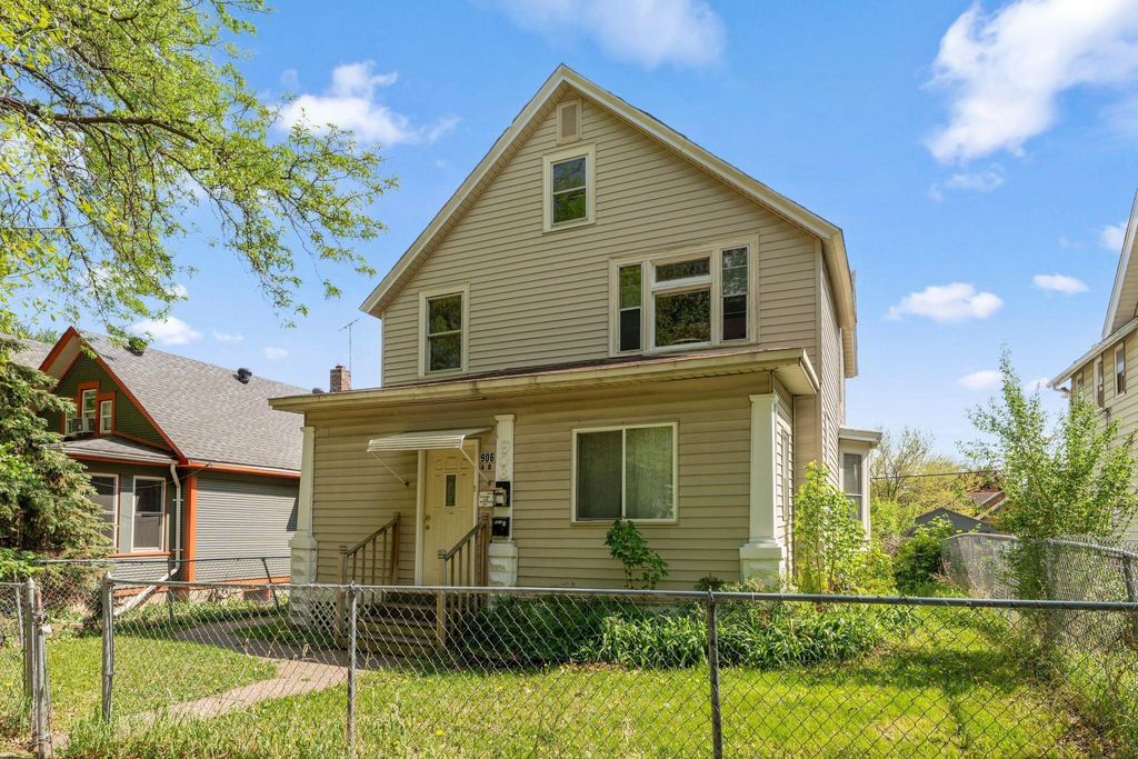 906 5th Street E, Saint Paul, MN 55106