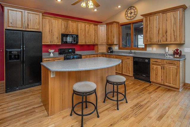 432 Stonewall COURT, Burlington, WI 53105