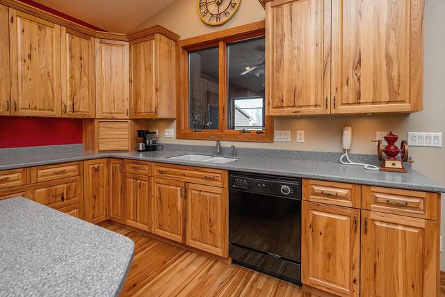 432 Stonewall COURT, Burlington, WI 53105