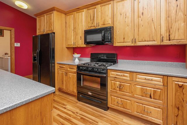 432 Stonewall COURT, Burlington, WI 53105