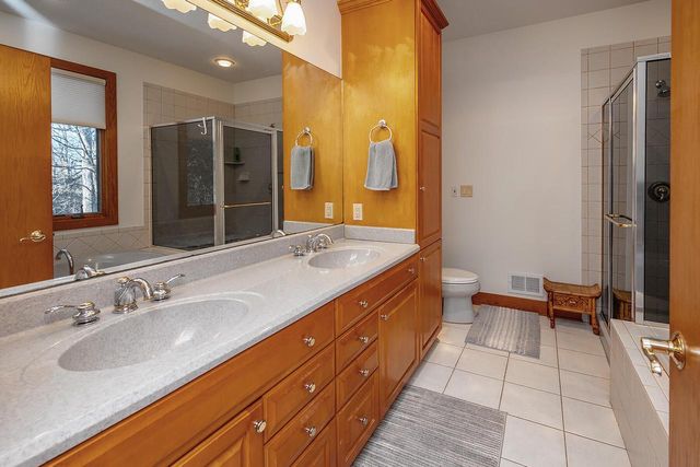 432 Stonewall COURT, Burlington, WI 53105