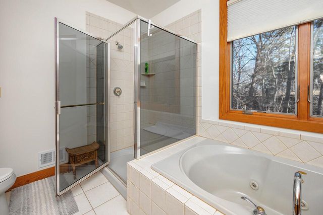 432 Stonewall COURT, Burlington, WI 53105