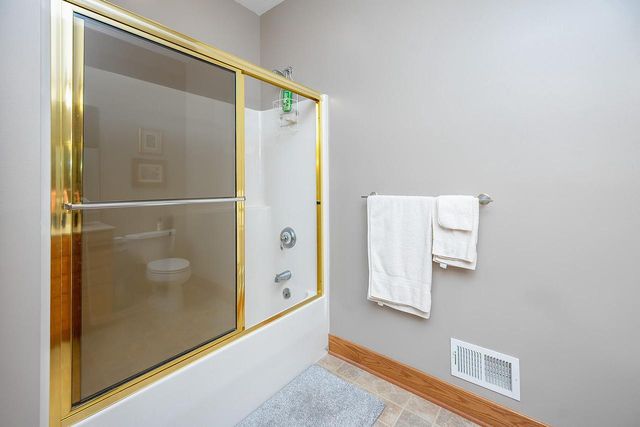 432 Stonewall COURT, Burlington, WI 53105