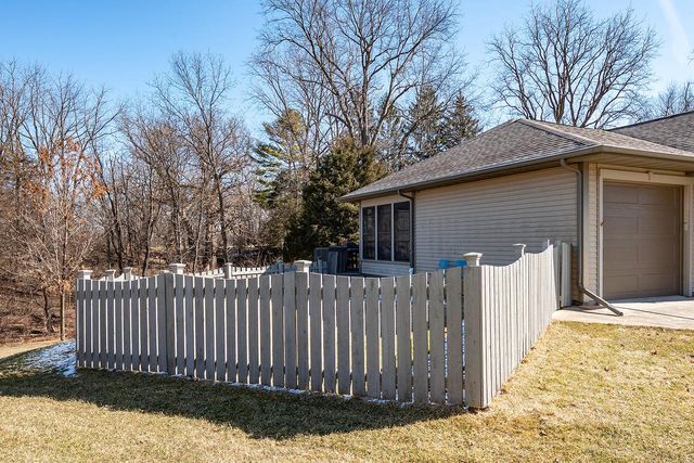 432 Stonewall COURT, Burlington, WI 53105