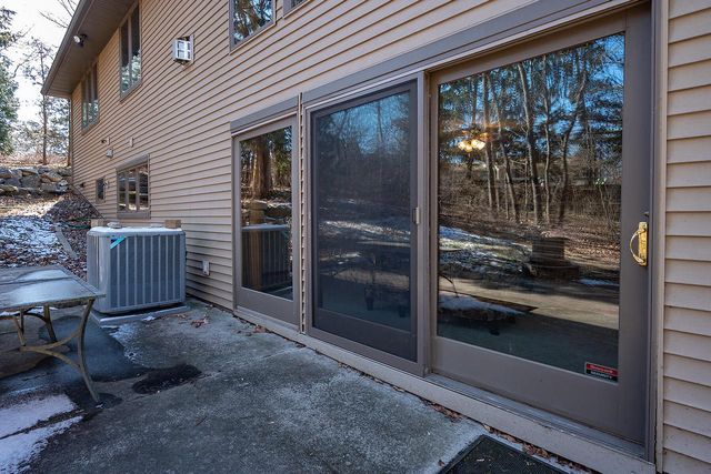 432 Stonewall COURT, Burlington, WI 53105