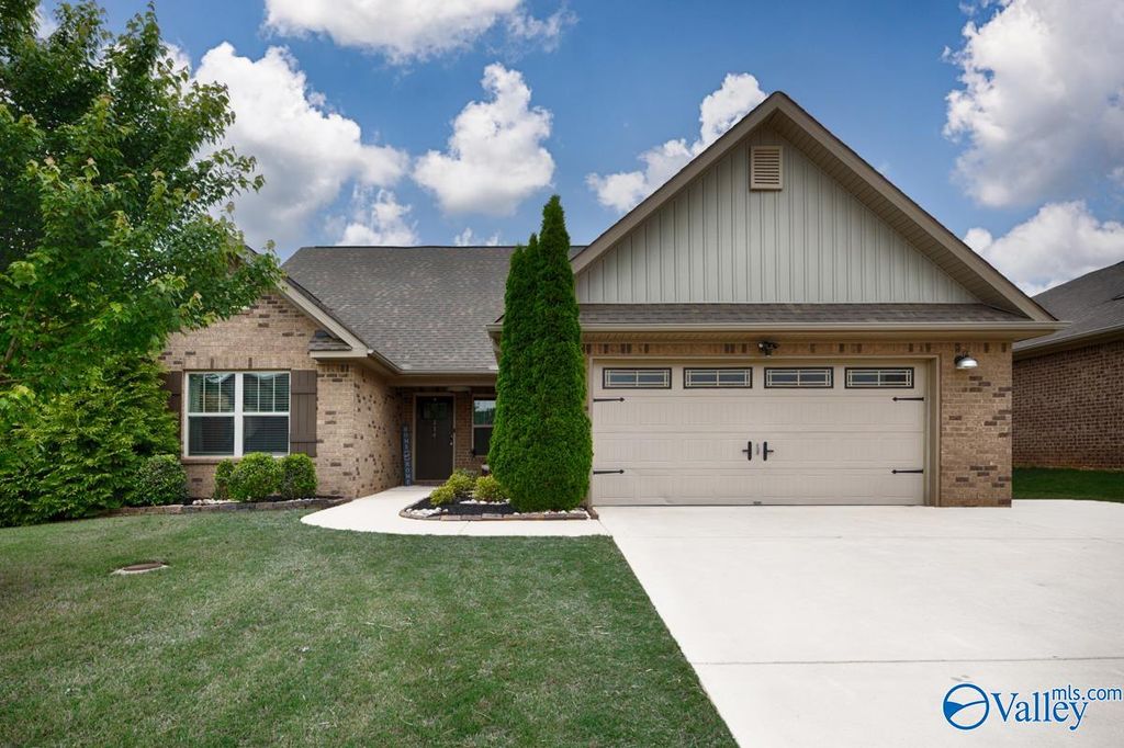 114 White Rock Drive, Harvest, AL 35749