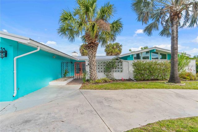 1960 W MARION AVENUE, Punta Gorda, FL 33950