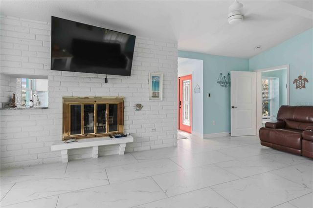 1960 W MARION AVENUE, Punta Gorda, FL 33950