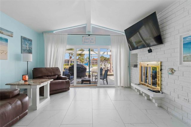 1960 W MARION AVENUE, Punta Gorda, FL 33950