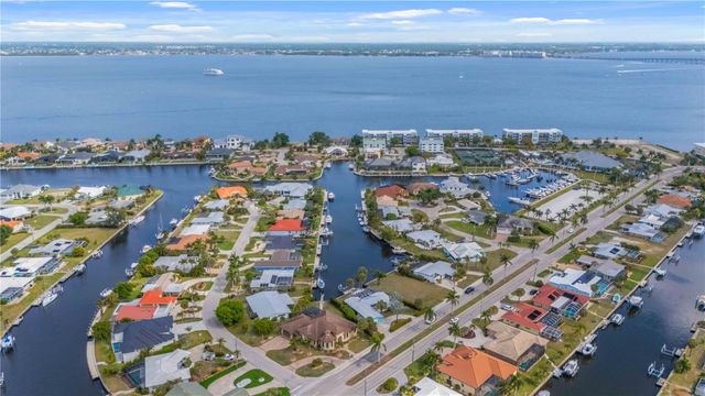 1960 W MARION AVENUE, Punta Gorda, FL 33950