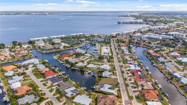 1960 W MARION AVENUE, Punta Gorda, FL 33950