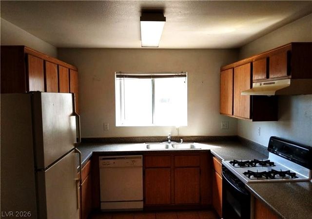 3969 Rebecca Raiter Avenue 202, Las Vegas, NV 89110