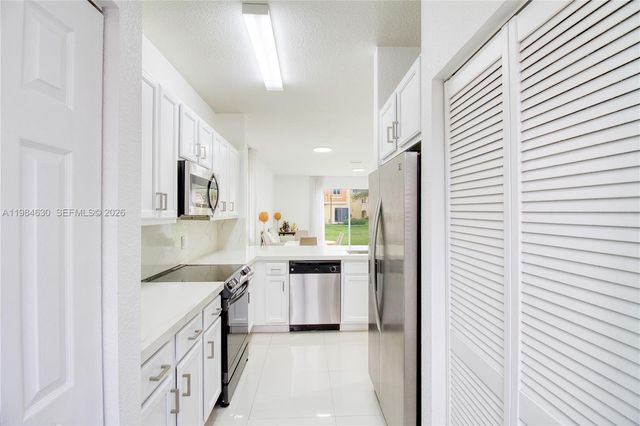 8920 SW 18th St, Miramar, FL 33025