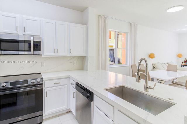 8920 SW 18th St, Miramar, FL 33025