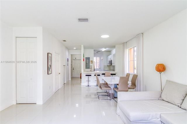 8920 SW 18th St, Miramar, FL 33025