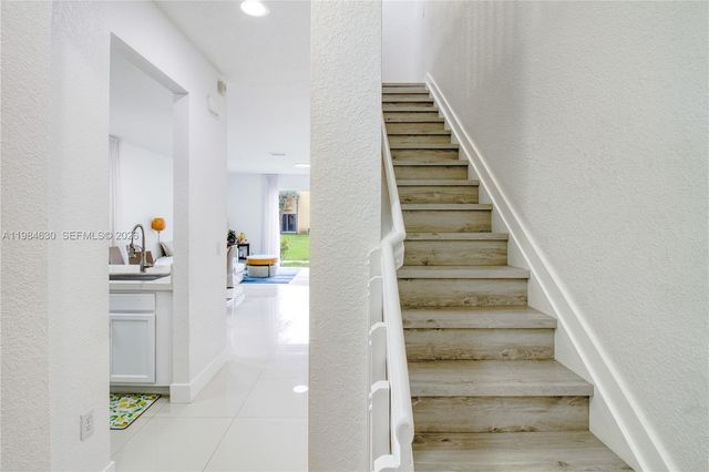 8920 SW 18th St, Miramar, FL 33025