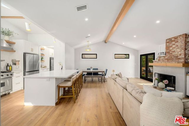 5741 Lemona Avenue, Sherman Oaks, CA 91411