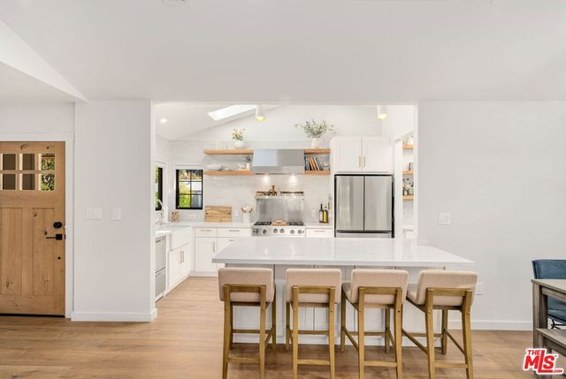 5741 Lemona Avenue, Sherman Oaks, CA 91411