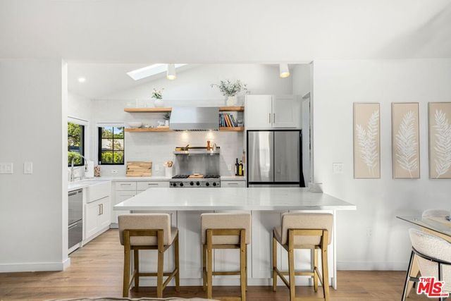 5741 Lemona Avenue, Sherman Oaks, CA 91411