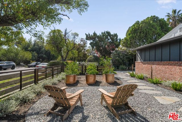 5741 Lemona Avenue, Sherman Oaks, CA 91411