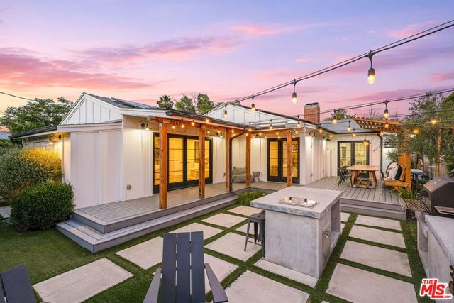 5741 Lemona Avenue, Sherman Oaks, CA 91411