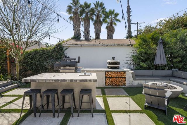 5741 Lemona Avenue, Sherman Oaks, CA 91411