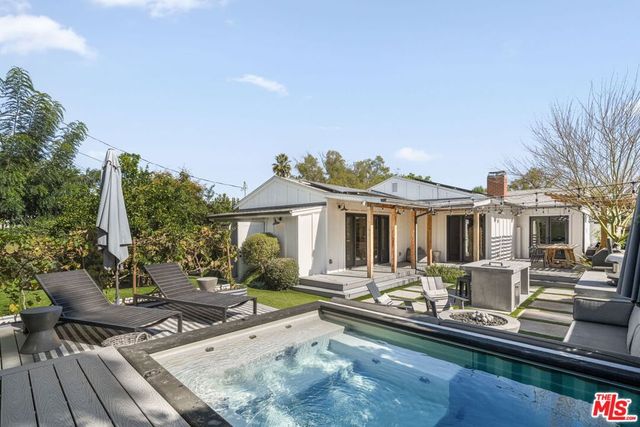 5741 Lemona Avenue, Sherman Oaks, CA 91411