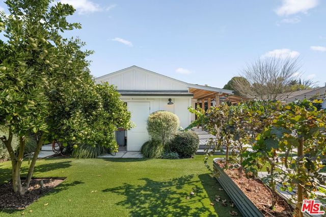 5741 Lemona Avenue, Sherman Oaks, CA 91411