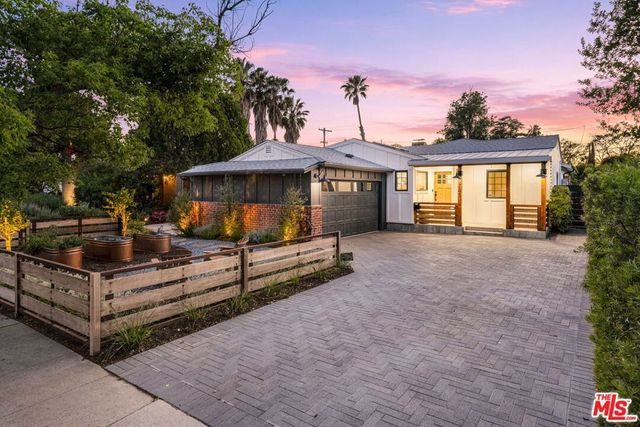 5741 Lemona Avenue, Sherman Oaks, CA 91411