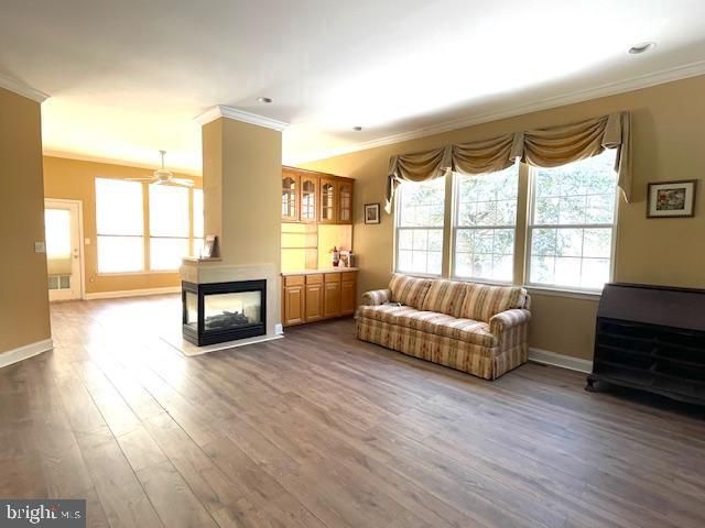 8 MANLEY RD, Pennington, NJ 08534