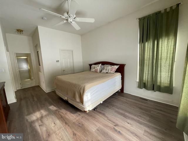 8 MANLEY RD, Pennington, NJ 08534