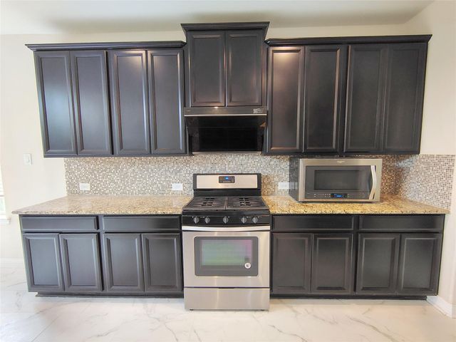 10551 Paula Bluff Lane, Cypress, TX 77433