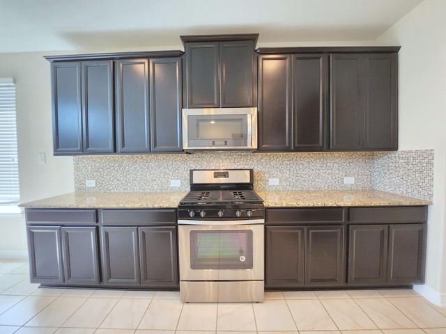 10551 Paula Bluff Lane, Cypress, TX 77433