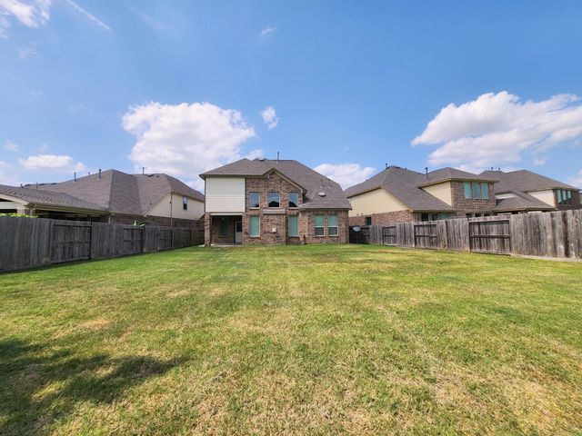 10551 Paula Bluff Lane, Cypress, TX 77433
