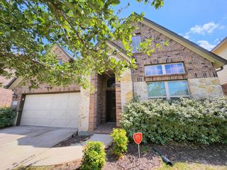 10551 Paula Bluff Lane, Cypress, TX 77433