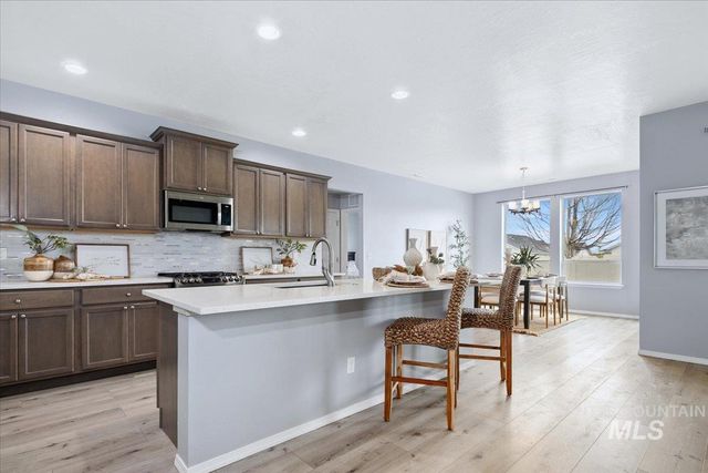 583 W Allspice St, Kuna, ID 83634